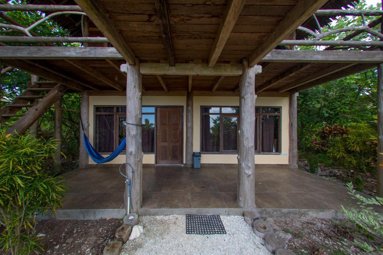 Hidden Bay Resort Mentawais Masokut Ngoại thất bức ảnh